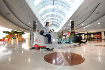 Поломоечная машина Comac Optima 100B (200Ач, Li)