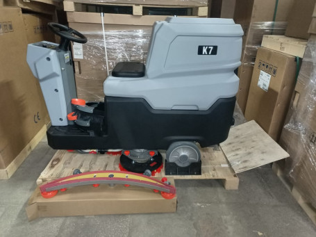 Поломоечная машина KRUGER K7R/660 (100Ач, Li-ion)