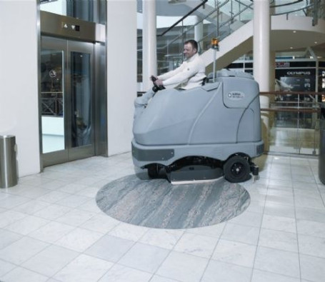 Поломоечная машина Nilfisk BR 1300S