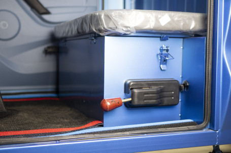 Трицикл электрический Rutrike КАРГО Кабина 1500 60V1000W (темно-синий)