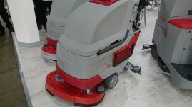 Поломоечная машина Comac Versa 65 BT