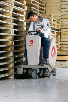 Подметальная машина Comac CS 60 B