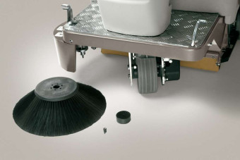 Подметальная машина Comac CS 60 B