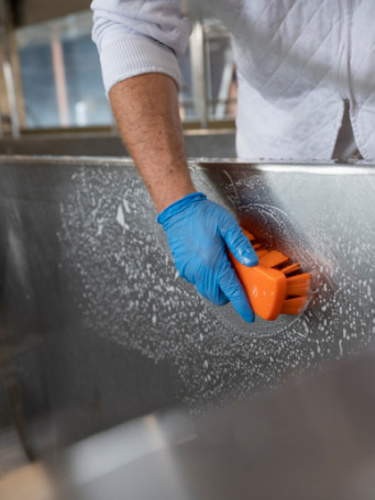 Щетка ручная UST Vikan (176мм, жесткий, оранжевый) (38917)