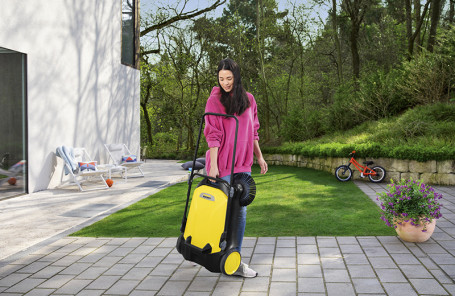 Подметальная машина Karcher S 4