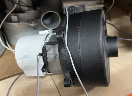 Вакуумный мотор 711308 (1000Вт, 220В, 2-стад) Synclean (711308)