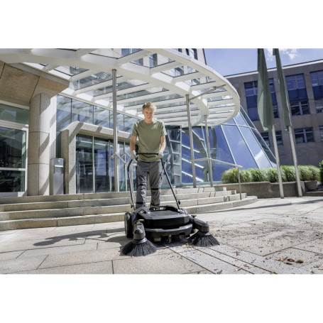 Подметальная машина Karcher KM 70/20 C 2SB Go!Further (1.517-123)