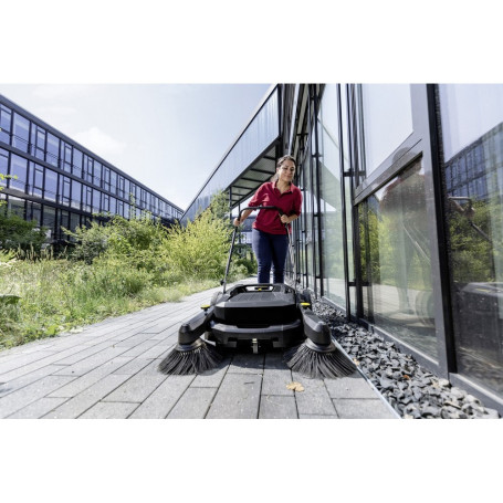 Подметальная машина Karcher KM 70/20 C 2SB Go!Further (1.517-123)