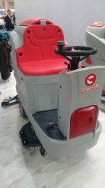 Поломоечная машина Comac Innova 85 B