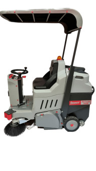 Подметальна машина Bennett Tornado 700bd PLUS (150Ач, Li)