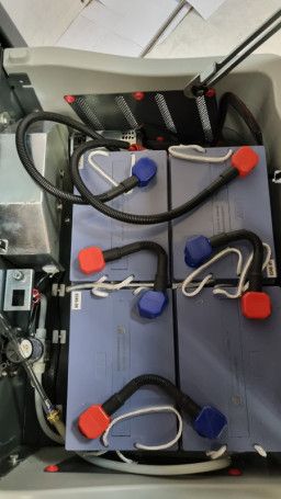 Подметальна машина Bennett Tornado 700bd PLUS (200Ач, Li)