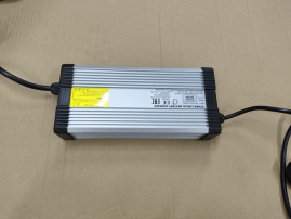 Зарядное устройство Stark Lithium Battery Charger 24V 25A APT