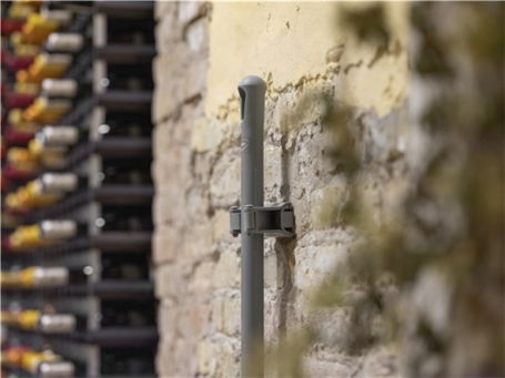 Гигиеничное настенное крепление Vikan (83мм, зажим, серый)